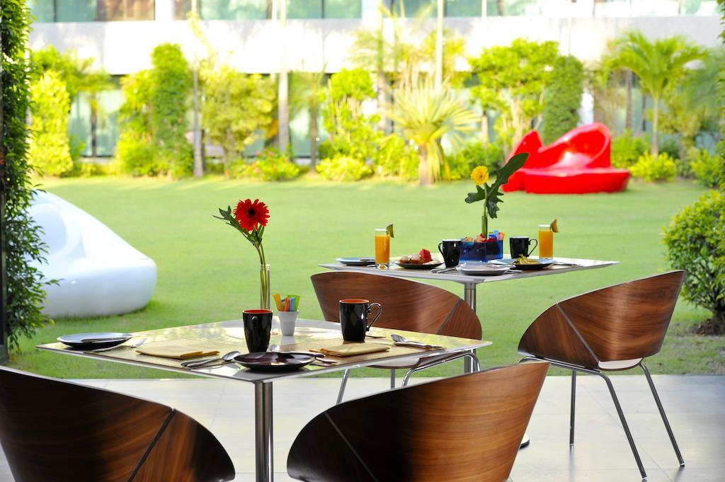 B - Lay Tong Resort Phuket Restaurant foto
